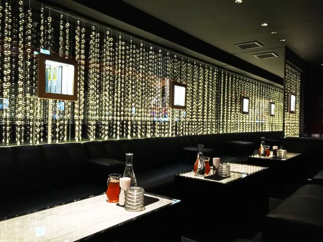 三宮ラウンジ Danke-ダンケ ギャラリー ボックス