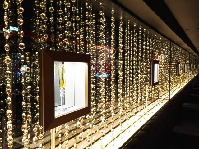 三宮ラウンジ Danke-ダンケ ギャラリー ボックス